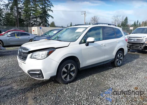 2017 Subaru Forester 2.5I Premium z USA, uszkodzony, nr VIN JF2SJAEC7HH479322